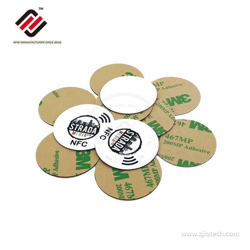 Impressão personalizada Anti Metal NTag215 RFID adesivo 