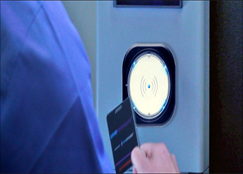 hospital adota HF RFID para identificar pacientes e funcionários